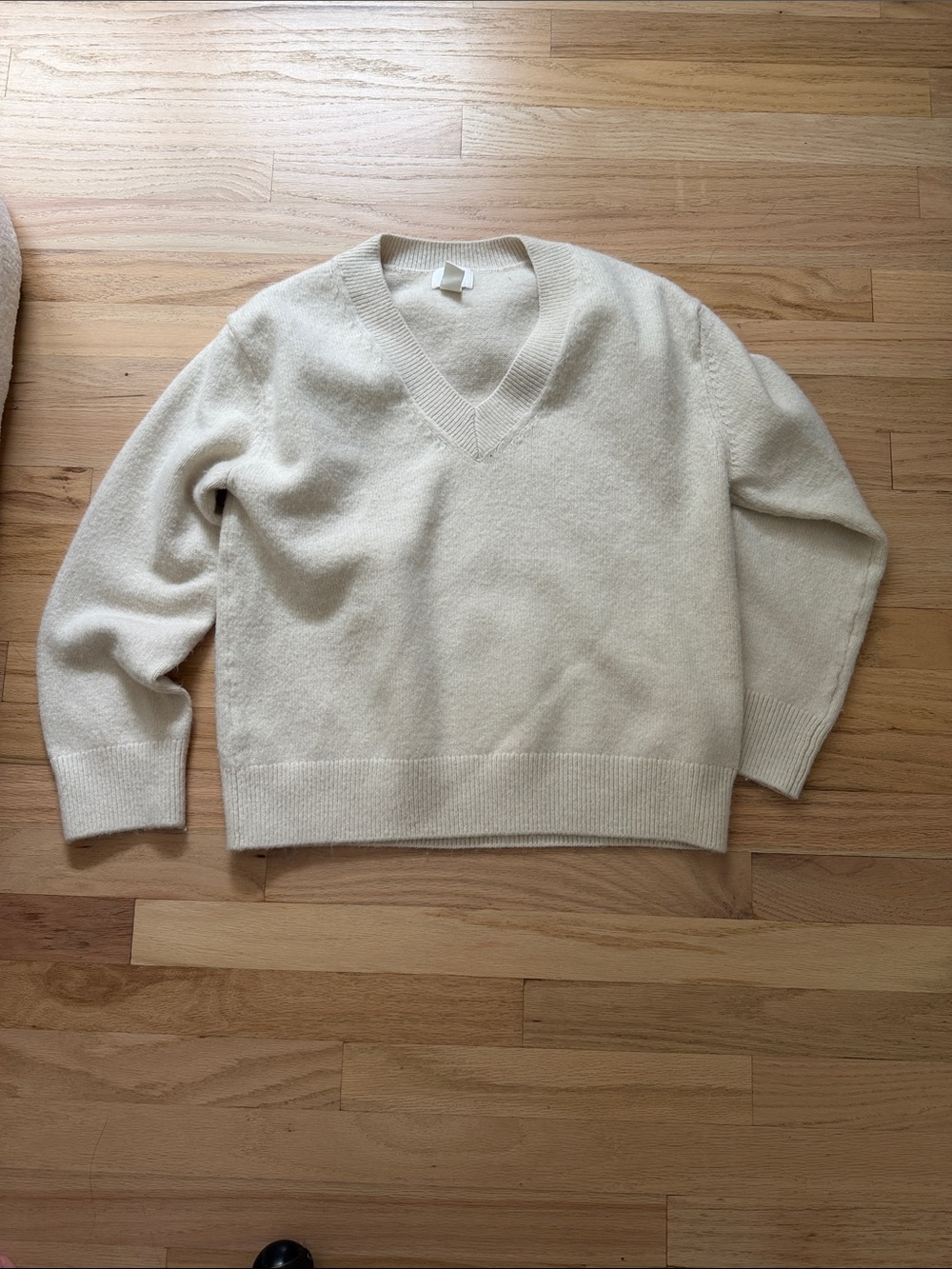 H&M v neck knit sweater